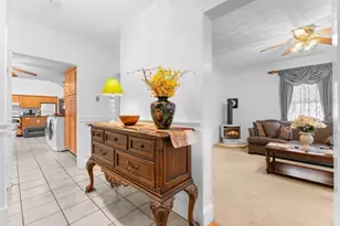 9 Avon St, Saugus, MA 01906 - Photo 19