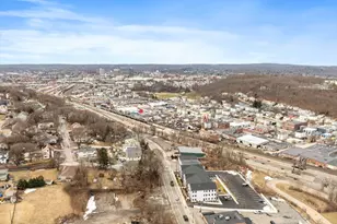 631 Franklin St, Worcester, MA 01604 - Photo 39