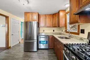 100 Shirley Rd, Waltham, MA 02452 - Photo 5