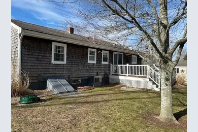 17 Diane St, Acushnet, MA 02743 - Photo 7