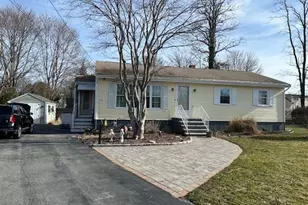 17 Diane St, Acushnet, MA 02743 - Photo 1