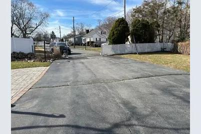 17 Diane St, Acushnet, MA 02743 - Photo 3