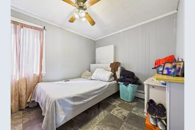 73 Wooley St, Fall River, MA 02724 - Photo 23