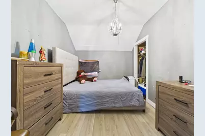 73 Wooley St, Fall River, MA 02724 - Photo 15