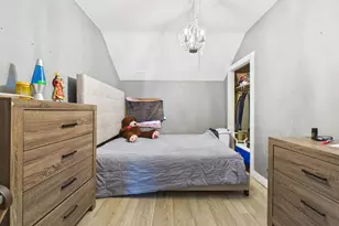 73 Wooley St, Fall River, MA 02724 - Photo 15