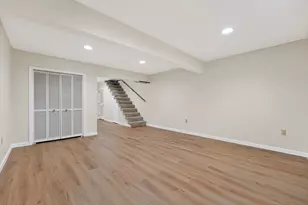 23 Admirals Wy, Chelsea, MA 02150 - Photo 15