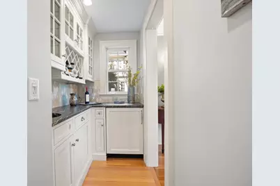 56 Yale Street, Winchester, MA 01890 - Photo 9