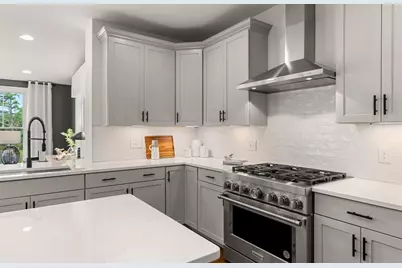 16 Lloyd Circle #30, Norton, MA 02766 - Photo 5