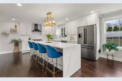 6 Ash St, Natick, MA 01760 - Photo 3