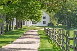 31 Lamberts Cove Rd, Tisbury, MA 02568 - Photo 5