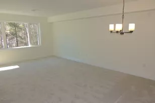 28 Greenleaves Dr, Amherst, MA 01002 - Photo 5