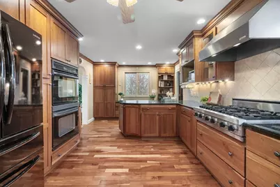 43 Wakefield St, Reading, MA 01867 - Photo 21