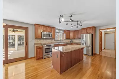 2 Wyndham Rd, Lakeville, MA 02347 - Photo 7