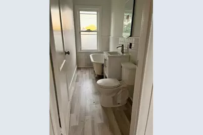 10 Baylies St #1, New Bedford, MA 02745 - Photo 3