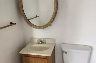 61 Monticello Ave, Springfield, MA 01109 - Photo 17