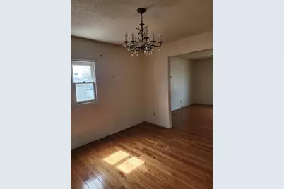 61 Monticello Ave, Springfield, MA 01109 - Photo 5