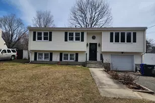 61 Monticello Ave, Springfield, MA 01109 - Photo 1