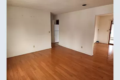 61 Monticello Ave, Springfield, MA 01109 - Photo 11