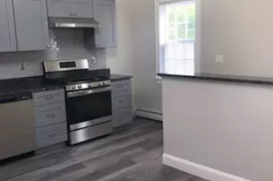 27 Elm St, Peabody, MA 01960 - Photo 3