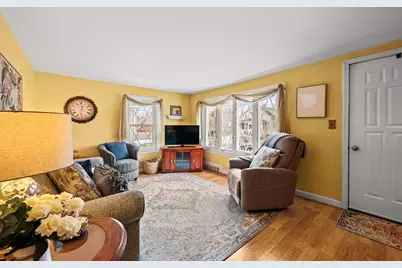 2408 Roosevelt Avenue, Springfield, MA 01104 - Photo 3