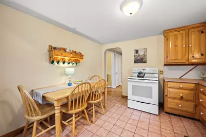 2408 Roosevelt Avenue, Springfield, MA 01104 - Photo 5