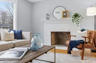 8 Wagon Wheel Dr, Bedford, MA 01730 - Photo 3