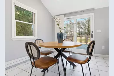 8 Wagon Wheel Dr, Bedford, MA 01730 - Photo 9