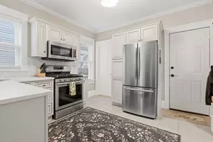 19 Rill St, Boston, MA 02125 - Photo 3