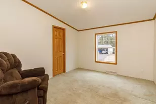 90 Earl Dr, Athol, MA 01331 - Photo 15