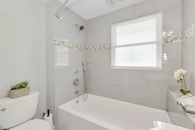 81 Houghton St, Boston, MA 02122 - Photo 23