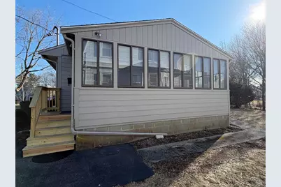 15 Bradford St, Rockland, MA 02370 - Photo 3