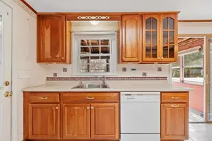 12 Tanglewood Dr, Dracut, MA 01826 - Photo 5