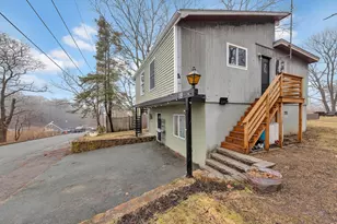 18 Lyndale Ave, Gloucester, MA 01930 - Photo 3