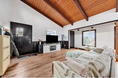 18 Lyndale Ave, Gloucester, MA 01930 - Photo 9