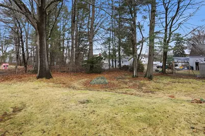 94 Nancy Ave, Dracut, MA 01826 - Photo 9