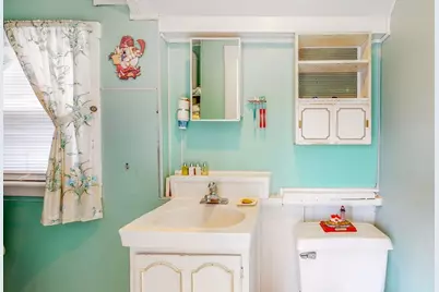 9 Parkview Ave, Beverly, MA 01915 - Photo 19