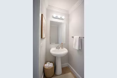 11 Whitney St #11, Brookline, MA 02466 - Photo 5