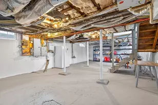 575 Chestnut St, Newton, MA 02468 - Photo 33