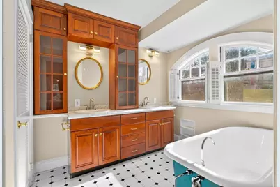 575 Chestnut St, Newton, MA 02468 - Photo 31