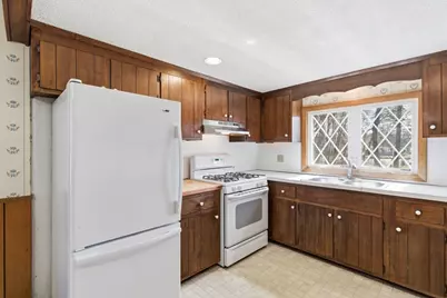 27 Valentine Road, Framingham, MA 01702 - Photo 13