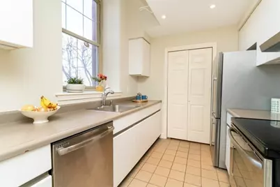 72 Lincoln St #13, Newton, MA 02461 - Photo 13