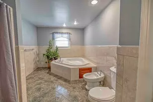 213 Boyden St, Fall River, MA 02721 - Photo 7