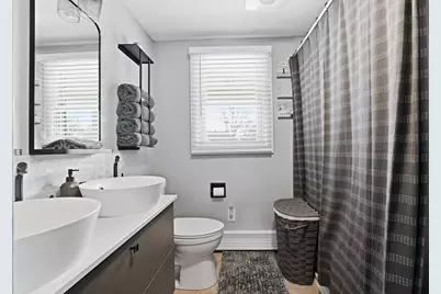 350 Sconticut Neck Rd, Fairhaven, MA 02719 - Photo 15