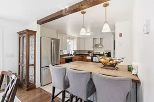 102 County St, Lakeville, MA 02347 - Photo 17