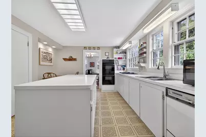 4 Fiske Rd, Wellesley, MA 02481 - Photo 7