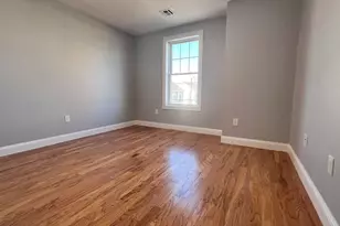 585 Washington St, Quincy, MA 02169 - Photo 9