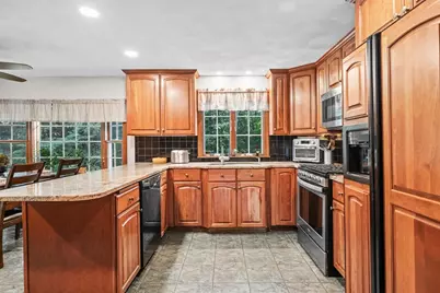 18 Heritage Lane, Lynnfield, MA 01940 - Photo 3