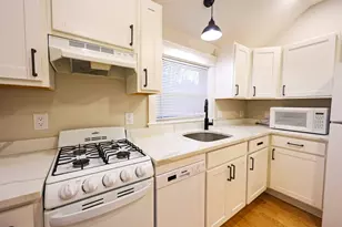 85 Oak St, Randolph, MA 02368 - Photo 11