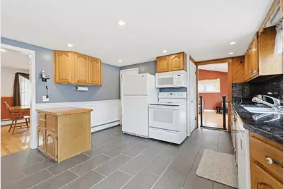 49 Brown St, Attleboro, MA 02703 - Photo 3