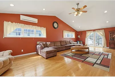 49 Brown St, Attleboro, MA 02703 - Photo 13